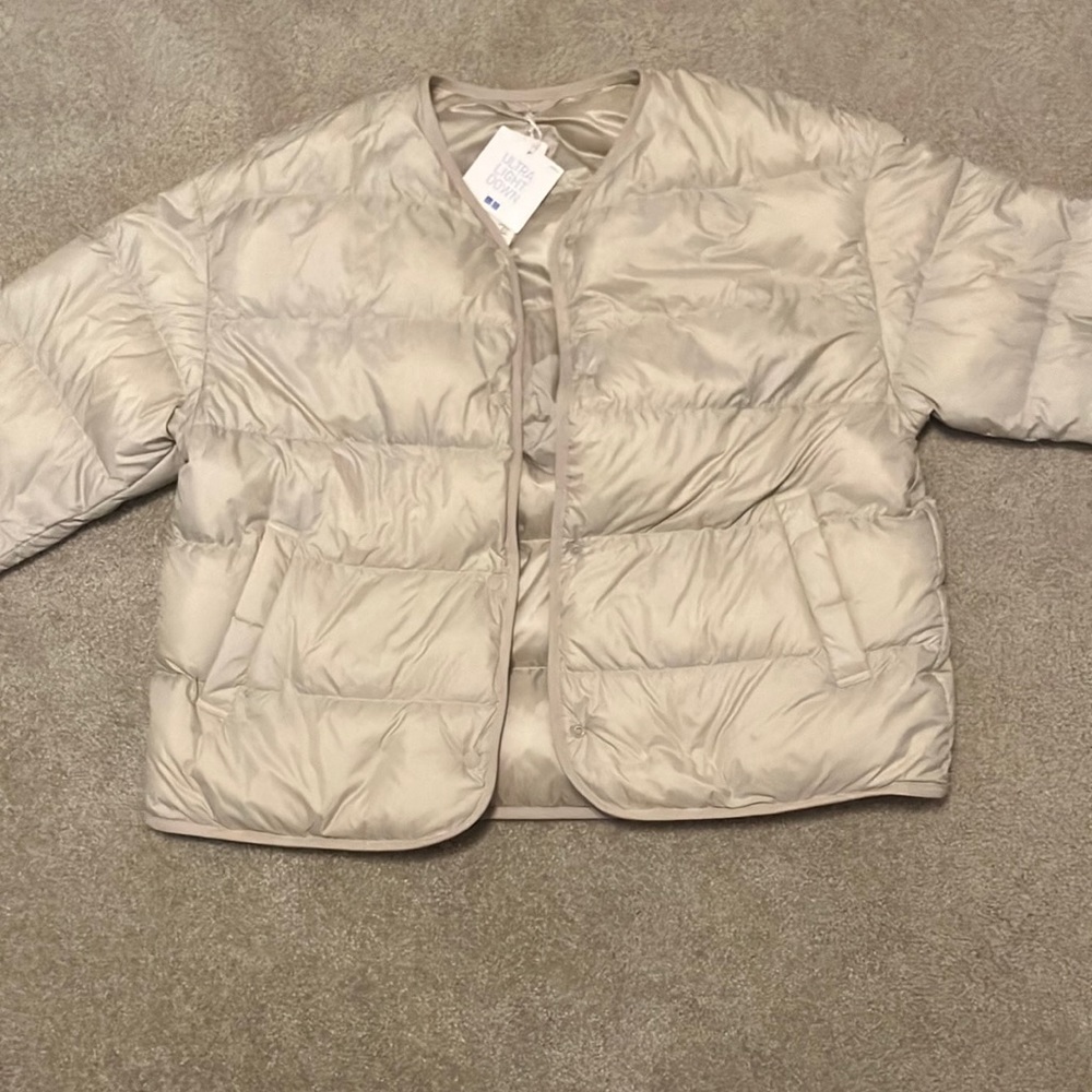 Lightweight down jacket